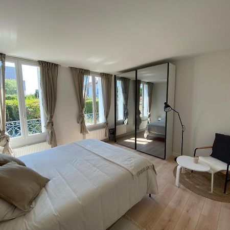 Cozy Flat With Garden Between Paris & Disney Ньои-сюр-Марн Екстериор снимка