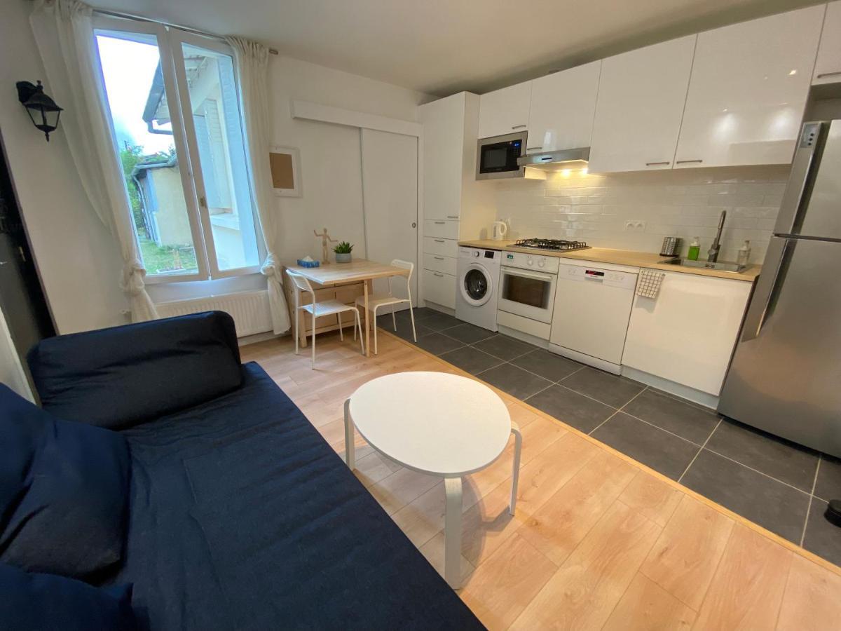 Cozy Flat With Garden Between Paris & Disney Ньои-сюр-Марн Екстериор снимка